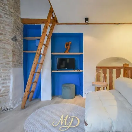 Myd - Le Donjon Apartman *