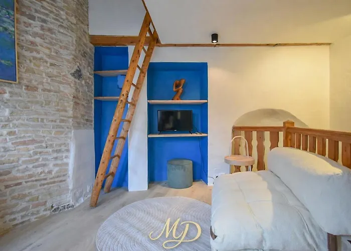 Myd - Le Donjon Apartman *